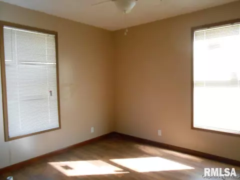 2004 Lawrence, Springfield, IL 62703 photo 9