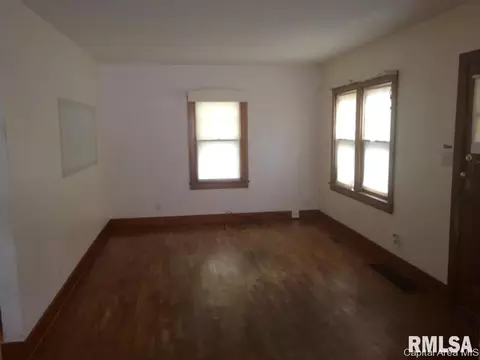 428 W Elliott, Springfield, IL 62702 photo 5