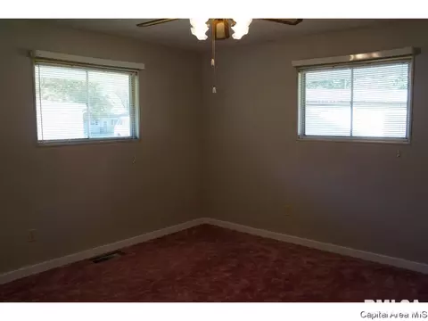 3349 Stanton St, Springfield, IL 62703 photo 8