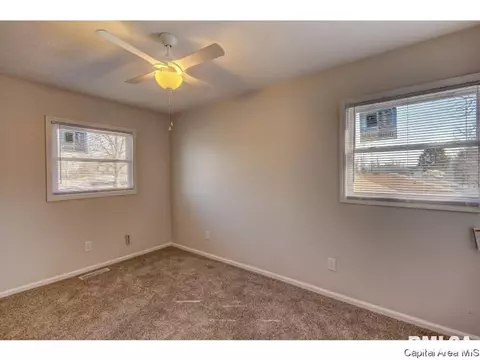 2305 E Sangamon Ave, Springfield, IL 62702 photo 22
