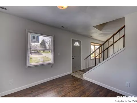 2305 E Sangamon Ave, Springfield, IL 62702 photo 7