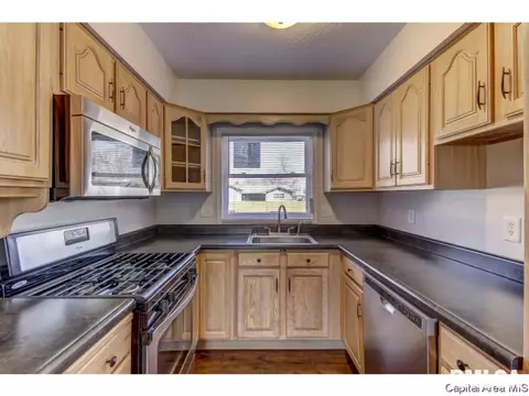 2305 E Sangamon Ave, Springfield, IL 62702 photo 16