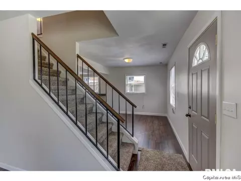 2305 E Sangamon Ave, Springfield, IL 62702 photo 3