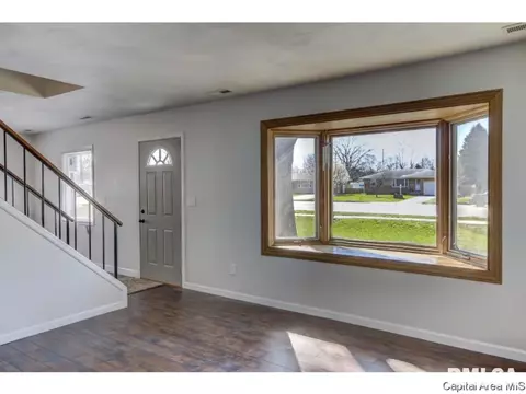 2305 E Sangamon Ave, Springfield, IL 62702 photo 4