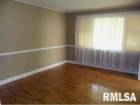 607 Eastman Ave, Springfield, IL 62702 photo 4