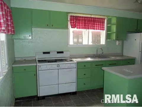 607 Eastman Ave, Springfield, IL 62702 photo 8