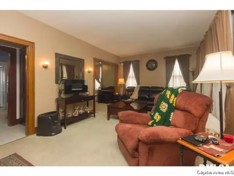 1430 S 4th St, Springfield, IL 62703 photo 4