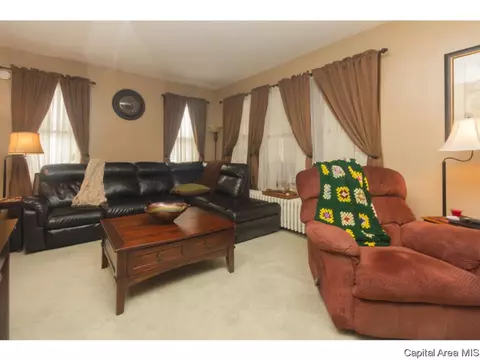 1430 S 4th St, Springfield, IL 62703 photo 3
