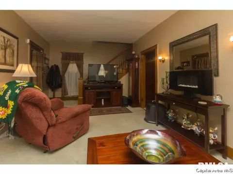 1430 S 4th St, Springfield, IL 62703 photo 6
