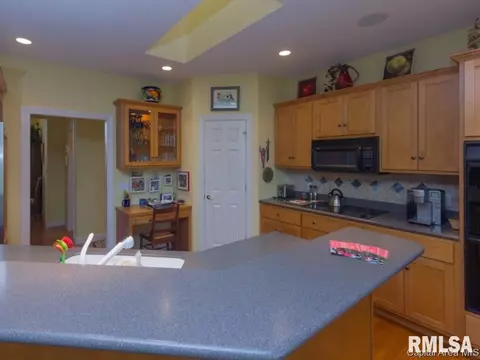 3113 Ironhill Dr, Springfield, IL 62711 photo 9