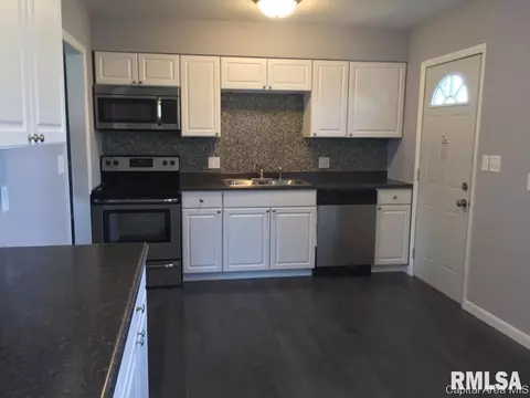 2505 Stokebridge Rd, Springfield, IL 62702 photo 9