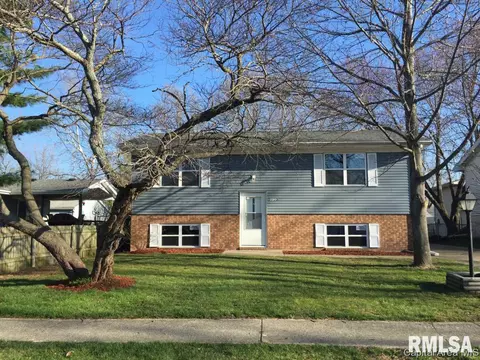 2505 Stokebridge Rd, Springfield, IL 62702 photo 1