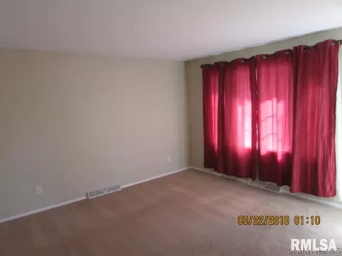 2425 Sutherland Rd, Springfield, IL 62702 photo 8