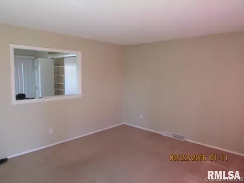 2425 Sutherland Rd, Springfield, IL 62702 photo 9