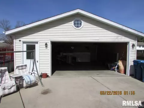 2425 Sutherland Rd, Springfield, IL 62702 photo 3