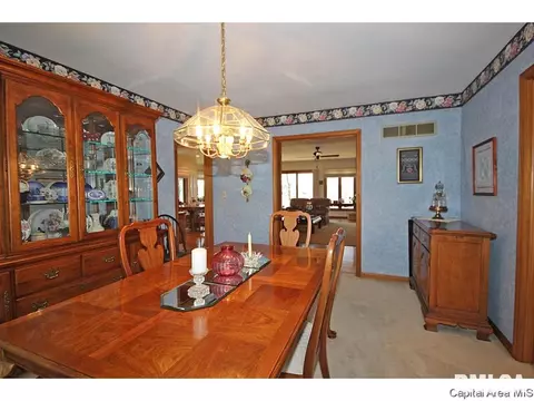 1019 E Lake Shore Dr, Springfield, IL 62712 photo 8