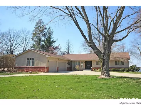 1019 E Lake Shore Dr, Springfield, IL 62712 photo 1