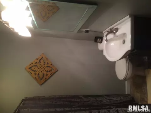 2525 S 15th, Springfield, IL 62703 photo 5
