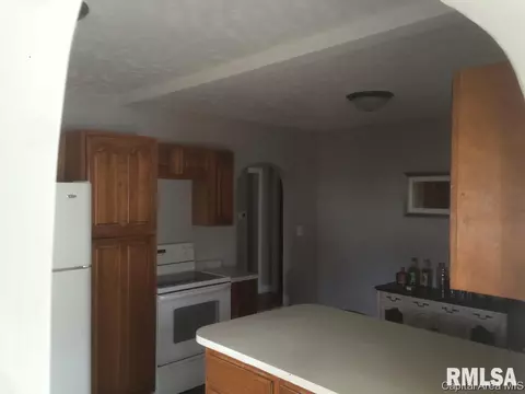 2525 S 15th, Springfield, IL 62703 photo 4
