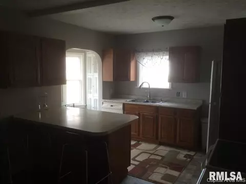 2525 S 15th, Springfield, IL 62703 photo 3