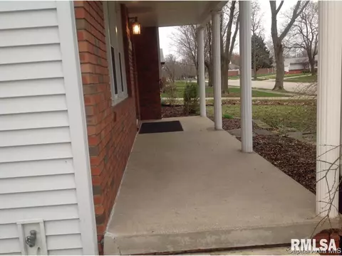 2708 Bennington, Springfield, IL 62704 photo 20