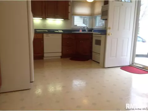 2708 Bennington, Springfield, IL 62704 photo 11