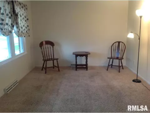 2708 Bennington, Springfield, IL 62704 photo 3