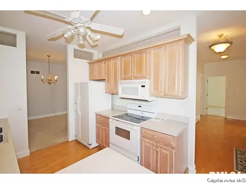 2725 Kitty Hawk, Springfield, IL 62711 photo 6