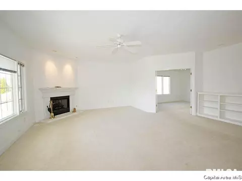 2725 Kitty Hawk, Springfield, IL 62711 photo 2