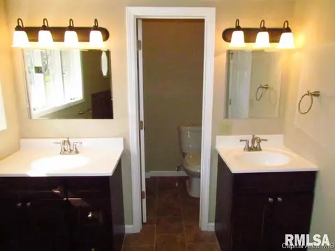 9 Hackney Dr, Springfield, IL 62702 photo 9