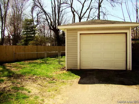 446 W Allen St, Springfield, IL 62704 photo 21