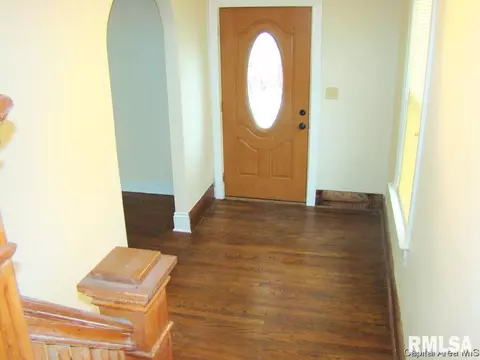 446 W Allen St, Springfield, IL 62704 photo 2