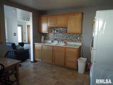 2120 E Converse St, Springfield, IL 62702 photo 5