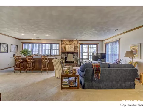 2116 Timbercrest Dr, Springfield, IL 62702 photo 22