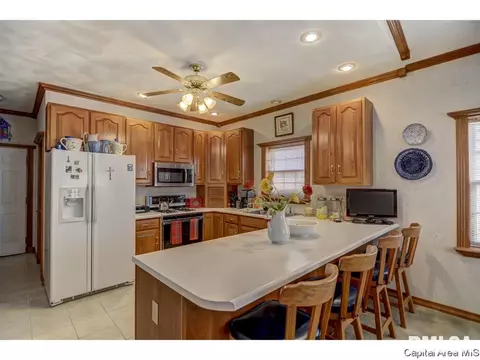 2116 Timbercrest Dr, Springfield, IL 62702 photo 13