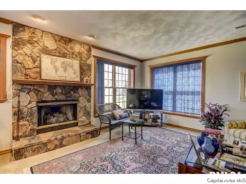 2116 Timbercrest Dr, Springfield, IL 62702 photo 23