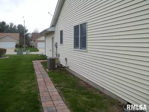 1614 Thornhill, Springfield, IL 62711 photo 29