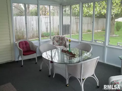 1614 Thornhill, Springfield, IL 62711 photo 17