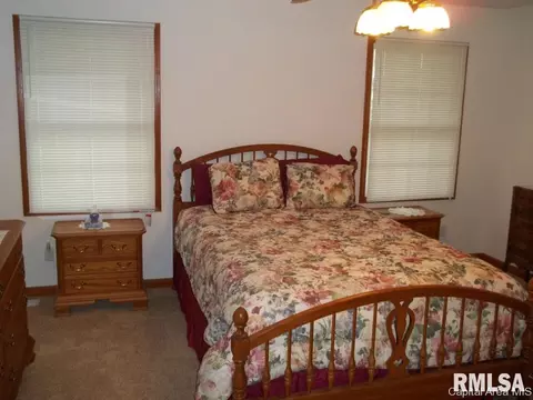 1614 Thornhill, Springfield, IL 62711 photo 13