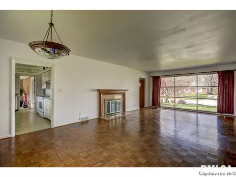 1928 Parkview Dr, Springfield, IL 62704 photo 7