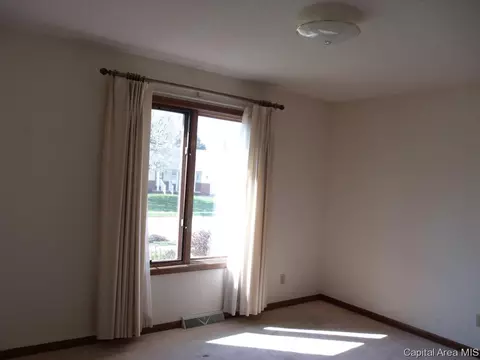2529 Winfield, Springfield, IL 62704 photo 5