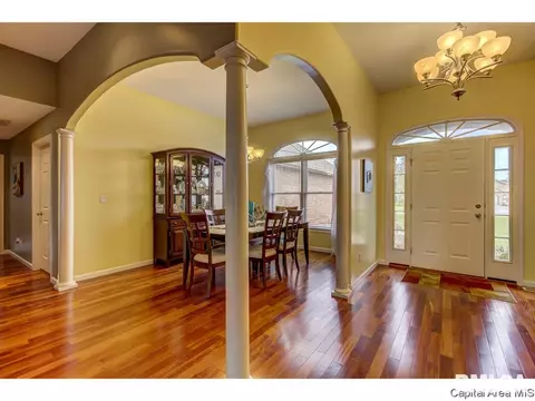 350 Bourbon St, Springfield, IL 62707 photo 4