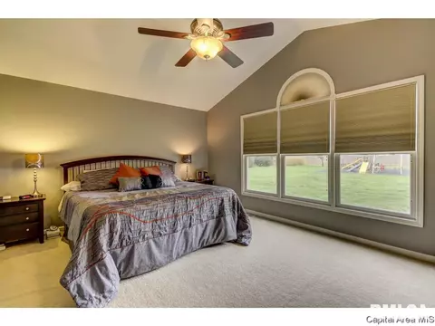 350 Bourbon St, Springfield, IL 62707 photo 23