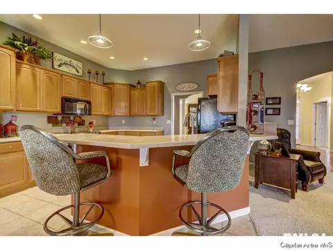 350 Bourbon St, Springfield, IL 62707 photo 16