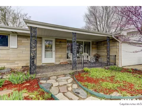 36 Birch Dr, Chatham, IL 62629 photo 3