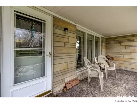 36 Birch Dr, Chatham, IL 62629 photo 4