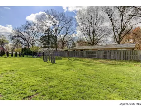 2032 W Laurel, Springfield, IL 62704 photo 6