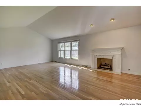 2032 W Laurel, Springfield, IL 62704 photo 3
