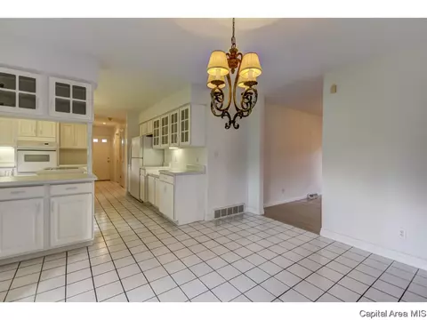 2032 W Laurel, Springfield, IL 62704 photo 13
