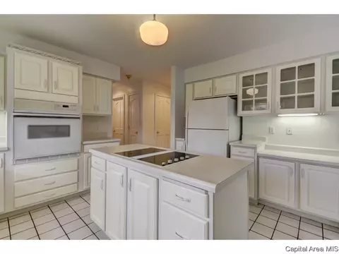 2032 W Laurel, Springfield, IL 62704 photo 4